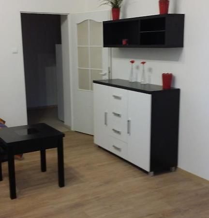 Apartament Prabuty Apartment Luaran gambar